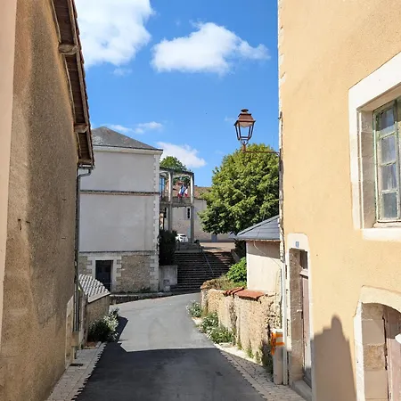 Maison Galice A Village Medieval - Base Loisir Gratuite- 30 Min Futuroscope Σπίτι διακοπών