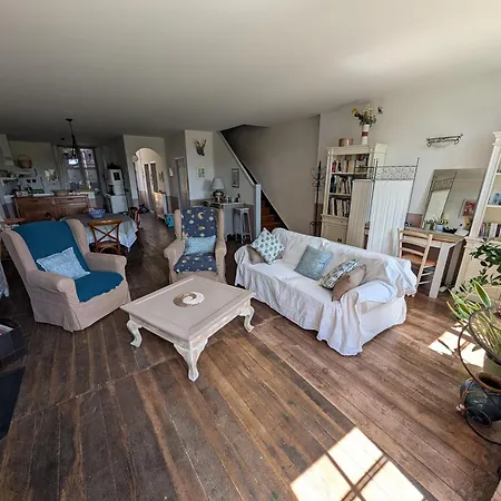 Σπίτι διακοπών Maison Galice A Village Medieval - Base Loisir Gratuite- 30 Min Futuroscope