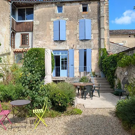 Maison Galice A Village Medieval - Base Loisir Gratuite- 30 Min Futuroscope * Lusignan