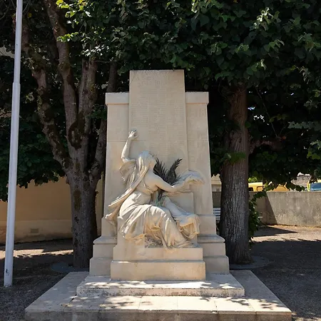 Maison Galice A Village Medieval - Base Loisir Gratuite- 30 Min Futuroscope *