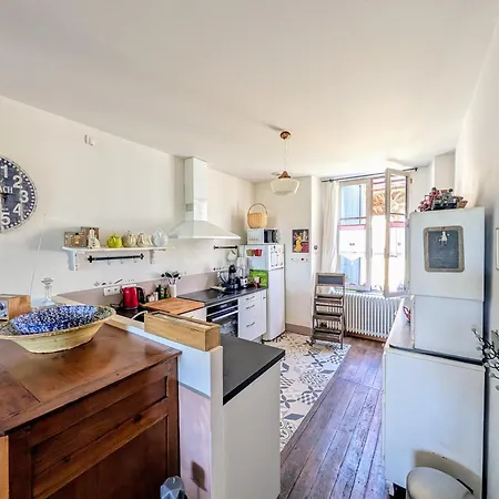 Maison Galice A Village Medieval - Base Loisir Gratuite- 30 Min Futuroscope * Lusignan