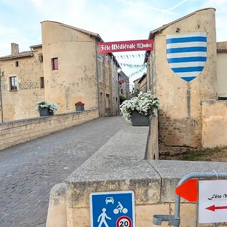 Maison Galice A Village Medieval - Base Loisir Gratuite- 30 Min Futuroscope Σπίτι διακοπών