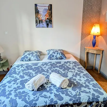 Σπίτι διακοπών Maison Galice A Village Medieval - Base Loisir Gratuite- 30 Min Futuroscope *